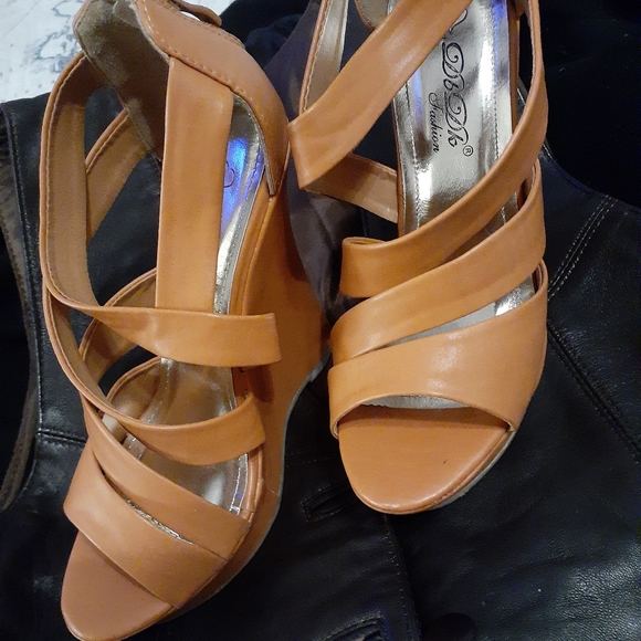 💥SOLD💥 - Picture 3 of 12